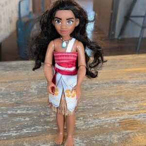 Hasbro Disney Moana Doll with Bendable Limbs